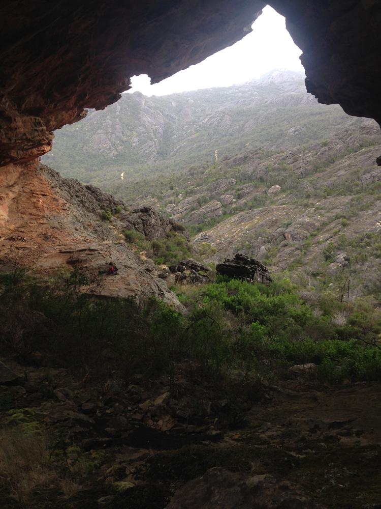 Hollow Cave & Red Cave - Grampians National Park - Matilda Iglesias